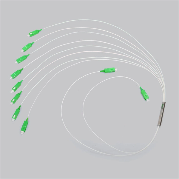 How many cores are typically used in an optical module 