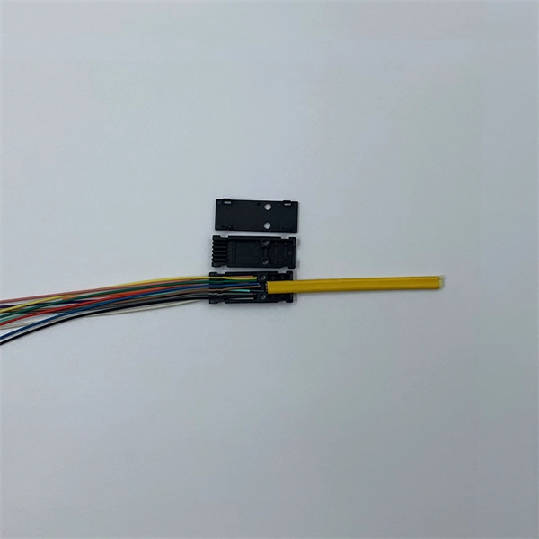 Outdoor power distribution box transparent and waterproof type