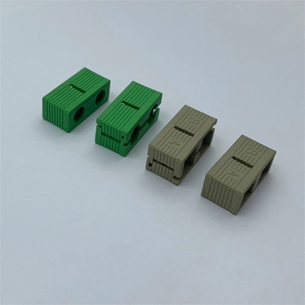 What material is the pigtail of a fiber optic converter made of