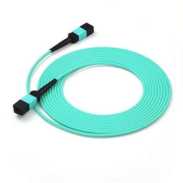 How many square millimeters should the ground wire be for a network server rack 