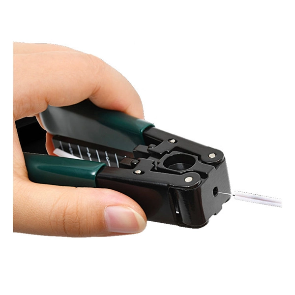 Connecting fiber optic cables without a fusion splicer
