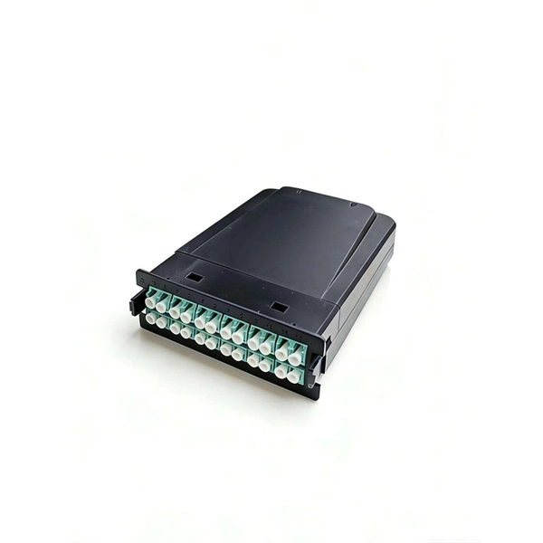 Fiber optic pigtail patch cord main connector connection