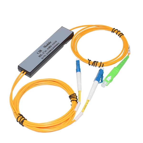 Low-voltage busbar has PT